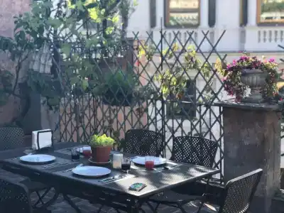 Giuturna Boutique - 18