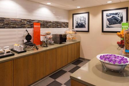 Hampton Inn San Francisco Downtown/Convention Center - 12