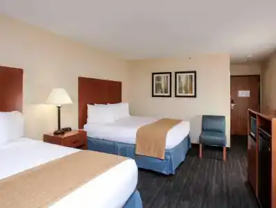 Quality Inn Oakwood - 59