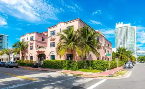 Secret Garden Miami Beach - 18