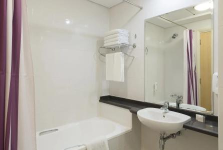 Premier Inn Dubai Investments Park - 6