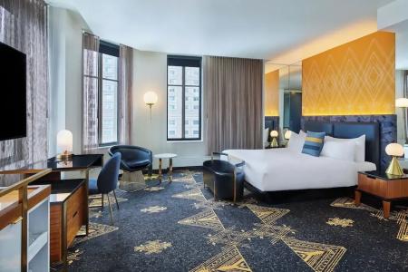 W - The Foshay - 75