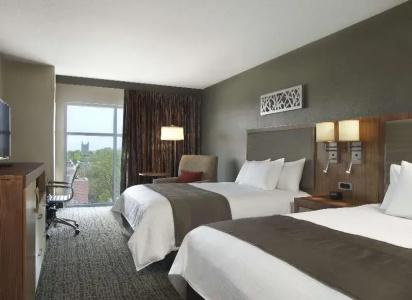 The Broadway - a DoubleTree by Hilton - 53