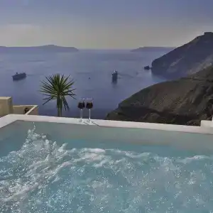 Trieris Villa & Suites - 93