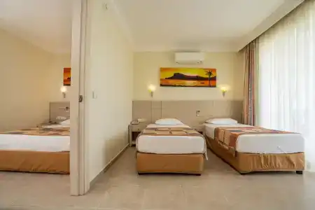 Gardenia Beach - 56