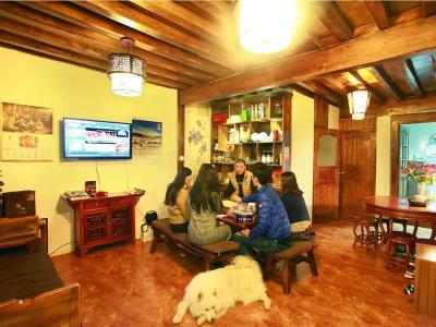 THREE WELLS INN - 11