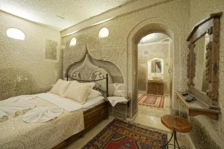 Safran Cave - 124