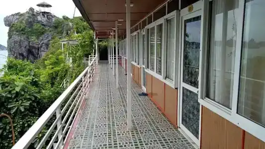 Monkey Island Resort - 49