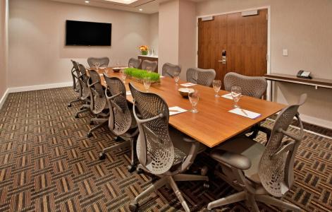 Hilton Garden Inn Central Park South - 21