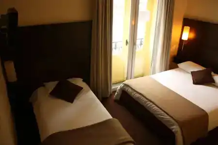 Hôtel des Ambassadeurs - 85