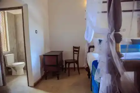 Lali - 1