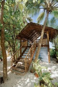Makunudu Island - 14