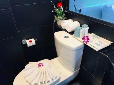 Triple L Patong Beach Phuket - 44