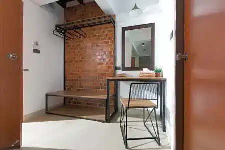 Old City Wall Inn - 202