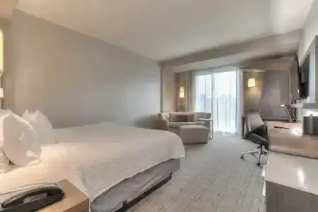 Courtyard by Marriott - 86