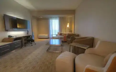 Courtyard by Marriott - 16