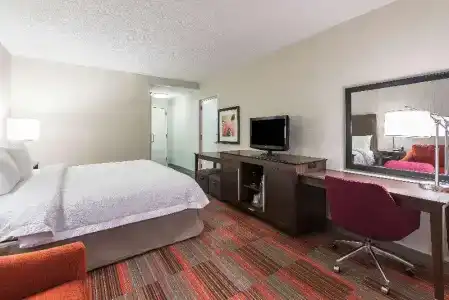 Hampton Inn Charlotte Uptown - 53