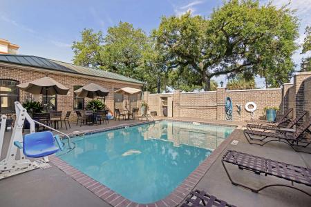 Best Western Savannah Historic District - 14