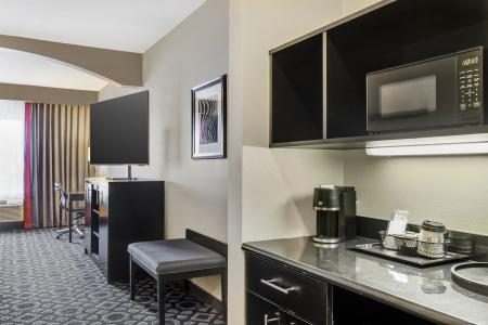 Best Western Plus Inn & Suites - 50