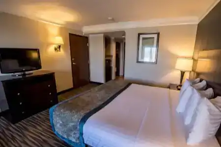 Best Western West - 46