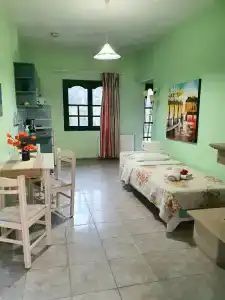 Dioskouroi Apts - 28