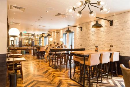 Premier Inn King's Cross - 17