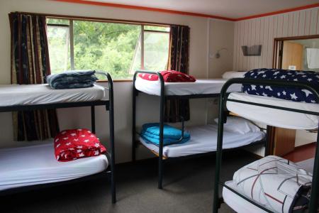 The Flaming Kiwi Backpackers - 1
