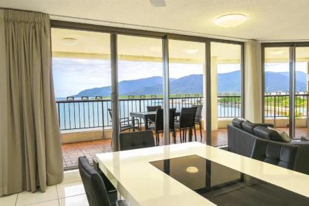 Cairns Aquarius - 110