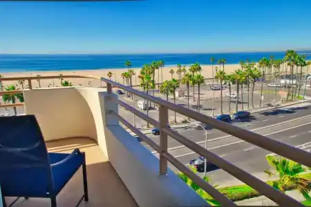 The Waterfront Beach Resort, A Hilton - 152