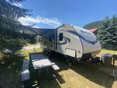 Glacier House & Resort - 23