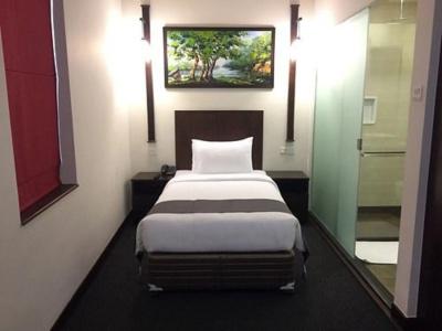 Nippon Colombo - 3