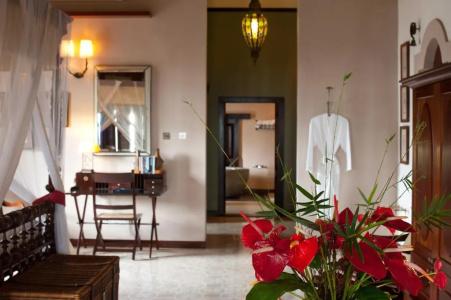 Reef Villa and Spa - 61
