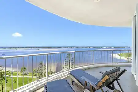 Crystal Bay On The Broadwater - 452