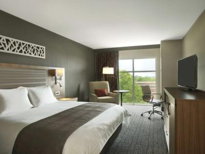 The Broadway - a DoubleTree by Hilton - 2