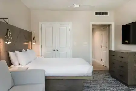 Marriott Lakeshore Reserve - 35