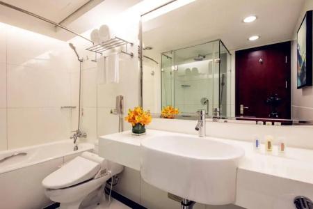 Holiday Inn Shanghai Hongqiao Central, An Ihg - 10