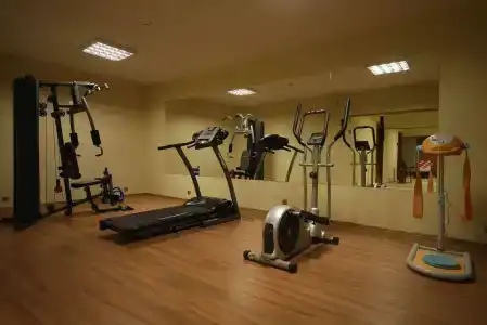 Meril Club - 18