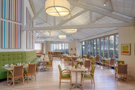 DoubleTree by Hilton Houston Greenway Plaza - 28