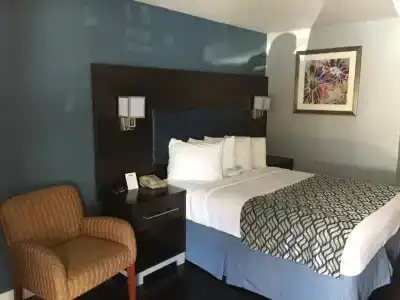 Days Inn by Wyndham Austin/University/Downtown - 26