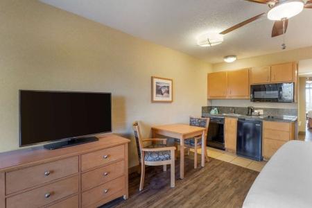 Best Western Plus Ocean View - 39