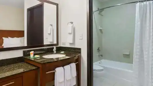 Hyatt Place - 10