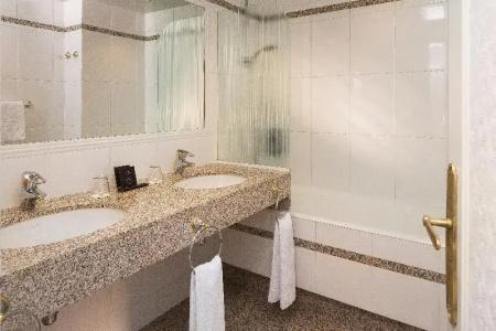 Hôtel Victor Hugo Paris Kléber - 58