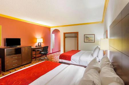 Quality Suites - 41