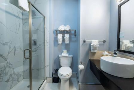 Days Inn & Suites by Wyndham - 7