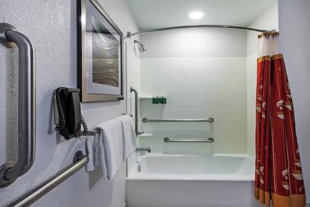Courtyard by Marriott Woodland Hills - 43