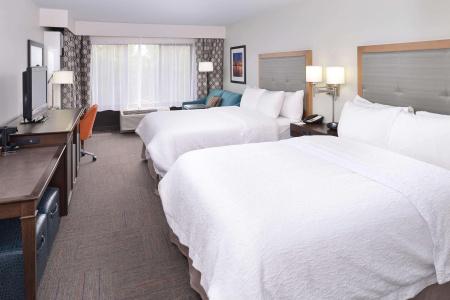 Hampton Inn Portland East - 2