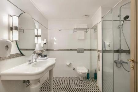 Pacco Boutique & Spa - 10