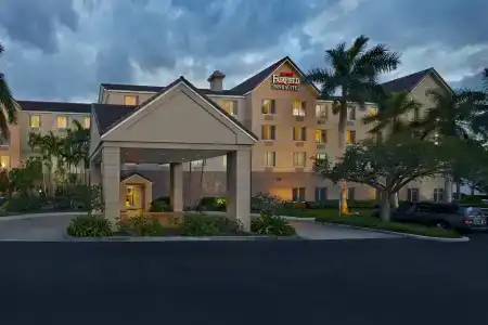 Fairfield Inn & Suites - 0