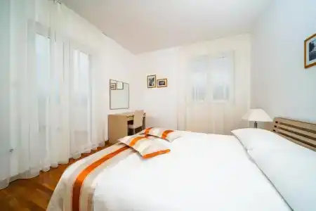 Pervanovo with Free Parking - 311
