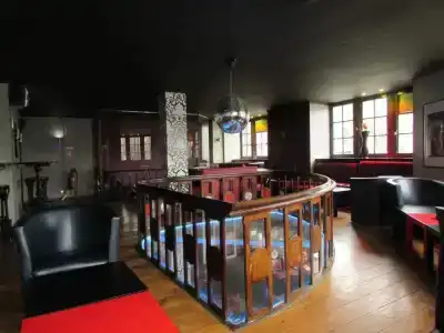 Hôtel onyx expo - 9